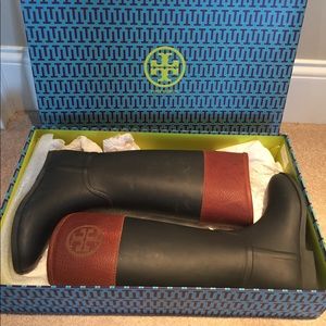 NEW Tory Burch Diana Rainboots - never worn